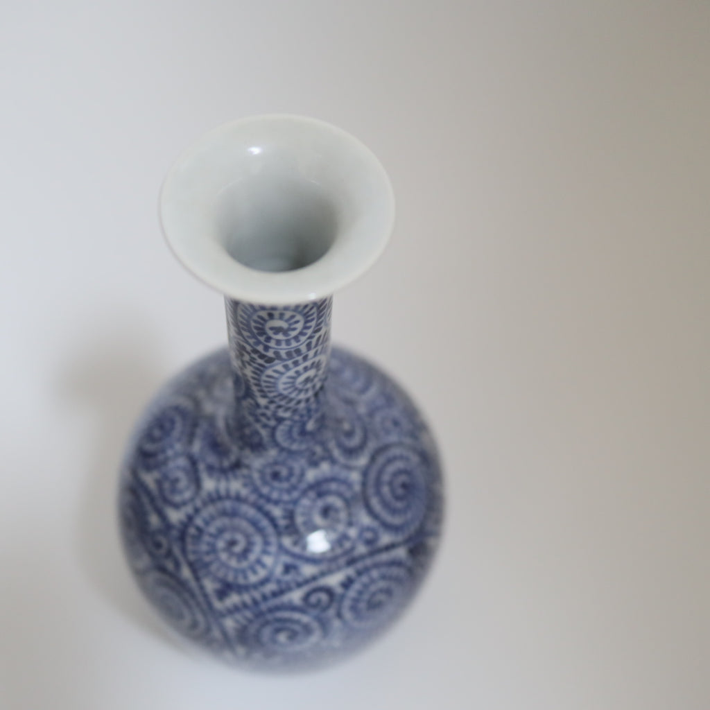 Japanese Antique Ko-Imari Blue and White Flower Vase with Takokarakusa Design