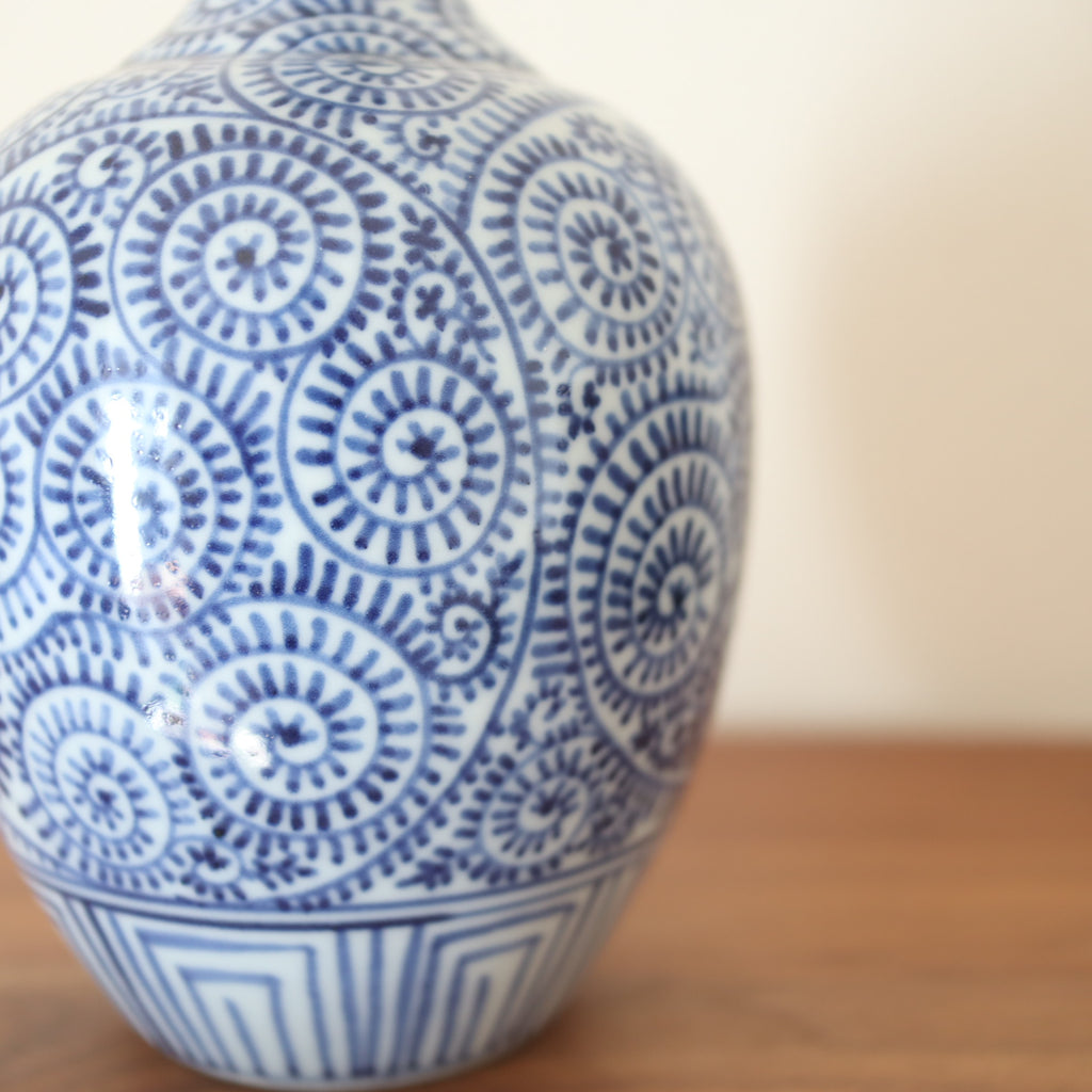 Japanese Antique Ko-Imari Blue and White Flower Vase with Takokarakusa Design